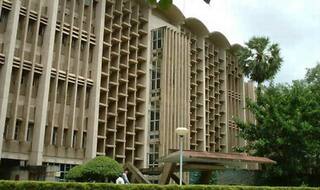 QS World University Rankings 2020: टॉप 100 इंस्टीट्यूसन्स में नहीं है कोई इंडियन संस्थान, इतने नंबर पर है IIT बॉम्बे