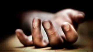 Man commits suicide at Vijay Chowk