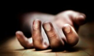 Man commits suicide at Vijay Chowk