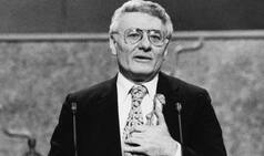 'Amadeus' playwright Peter Shaffer dies aged 90