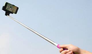 Mumbai: 21-year-old girl dies while taking selfie