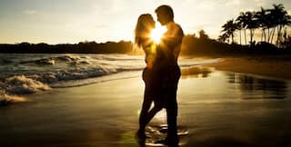 Happy Hug Day 2020: Best Quotes, SMS, Facebook Status & WhatsApp GIF Image to Send Your Loved Ones