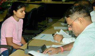 Bihar topper scam: 'Prodigal Science' topper Ruby Rai writes 'Tulsidas ji pranam' when asked to write essay on poet