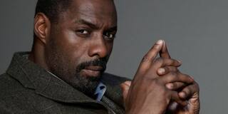 Idris Elba gives final touch to Star Trek's mural