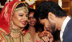 Sambhavna Seth shares cute picture with husband Avinash Dwivedi on their one month anniversary!