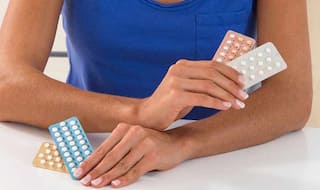 Women's Health Tips: अनवांटेड प्रेग्नेंसी रोकने के लिए गर्भ निरोधक गोलियों का करती हैं सेवन तो पहले जान लें ये सभी बातें