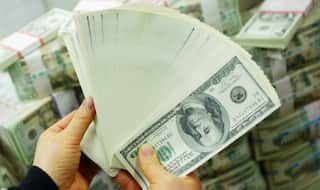 एक साल में पहली बार 400 अरब डॉलर से नीचे आया विदेशी मुद्रा भंडार