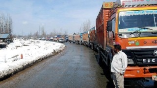 जम्मू-कश्मीर में NH पर सप्‍ताह में दो दिन बंद रहेगा नागरिक यातायात, राजनीतिक दलों ने बोला हमला