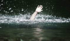 10 including nine children drown in Telangana