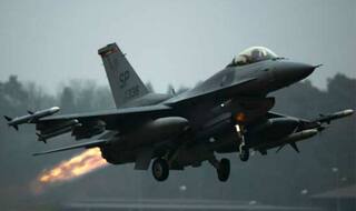 पाकिस्तान के आसमान में रात में उड़ते रहे लड़ाकू विमान, युद्ध के अंदेशे से मचा हड़कम्प