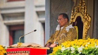 Thailand king Bhumibol Adulyadej's body at Grand Palace for people to pay respects