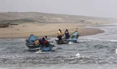 High Alert! 2 suspicious Pakistani boats on way to India