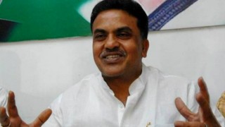 Congress's Sanjay Nirupam Compares Karnataka Governor Vajubhai Vala to Dog, Sparks Controversy