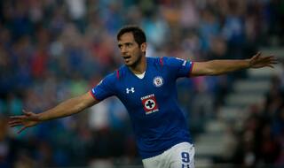 Paraguay striker Roque Santa Cruz to retire from international football