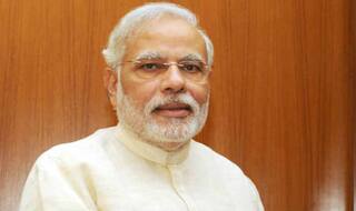 Narendra Modi for mandatory online filing of babus' performance reports