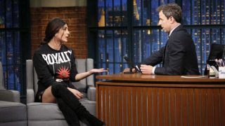 Whoa! Priyanka Chopra lashes out at troller Seth Meyers