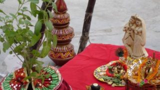 Tulsi Vivah 2021: तुलसी विवाह में बाकी है बस इतने दिन, जल्द करें तैयारी पूरी और जानें पूजन विधि