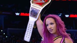 Sasha Banks defeats Charlotte to win the Women’s Championship on Raw for the third time