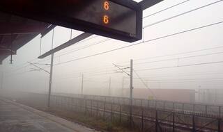 Dense fog in Delhi results in low visibility; trains, flights delayed