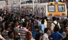 Mumbai Mega Block: Local Train Services on Central And Harbour to be Affected Till 5 PM