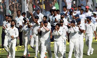 Watch crowd erupt at Wankhede stadium as Team India takes a victory lap