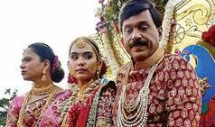 कर्नाटक के पूर्व मंत्री जी.जनार्दन रेड्डी ने बेटी के शादी से पहले 100 करोड़ किये थे ब्लैक से वाइट, ड्राइवर ने सुसाइड नोट में किया खुलासा