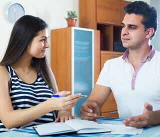 Tips: घर के अंदर Cash छिपाने की सबसे बढ़िया जगह कौन-कौन सी हैं?