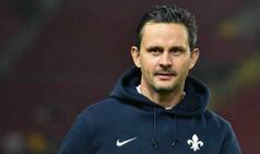 Bundesliga club Augsburg fires coach Schuster