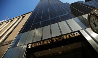 Mark Ruffalo protests at Trump Tower over Virginia violence