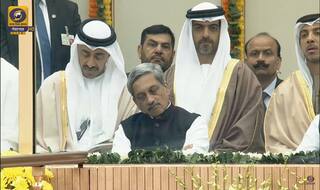 Manohar Parrikar falls asleep during Republic Day parade; picture goes viral