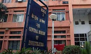 CBI का यू-टर्न: राकेश अस्थाना के खिलाफ जांच से मुरुगेसन को हटाया, कुछ घंटे बाद कहा- करते रहेंगे जांच