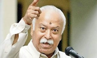 RSS chief Mohan Bhagwat faces protest outside Patna airport, shown black flags by Tej Pratap Yadav's group