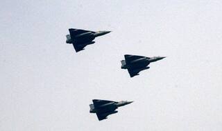 Syrian warplanes take off again from the strip bombed by US missiles: Two Jets raid Homs countryside reports Syrian Observatory