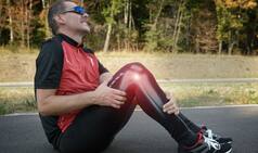 What is the cause of knee pain?