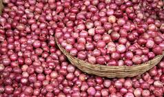 Maharashtra Farmer Earns Rs 6 on 2,657 Kg Onions, Sends it to CM Fadnavis