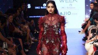LFW 2017 newbie Priya Banerjee looks oh-so-gorgeous walking the ramp at Lakmé Fashion Week Summer/Resort 2017