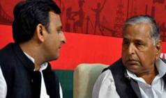 Disproportionate Assets Case: CBI Gives Clean Chit to Mulayam, Son Akhilesh; Says 'no Evidence Found'