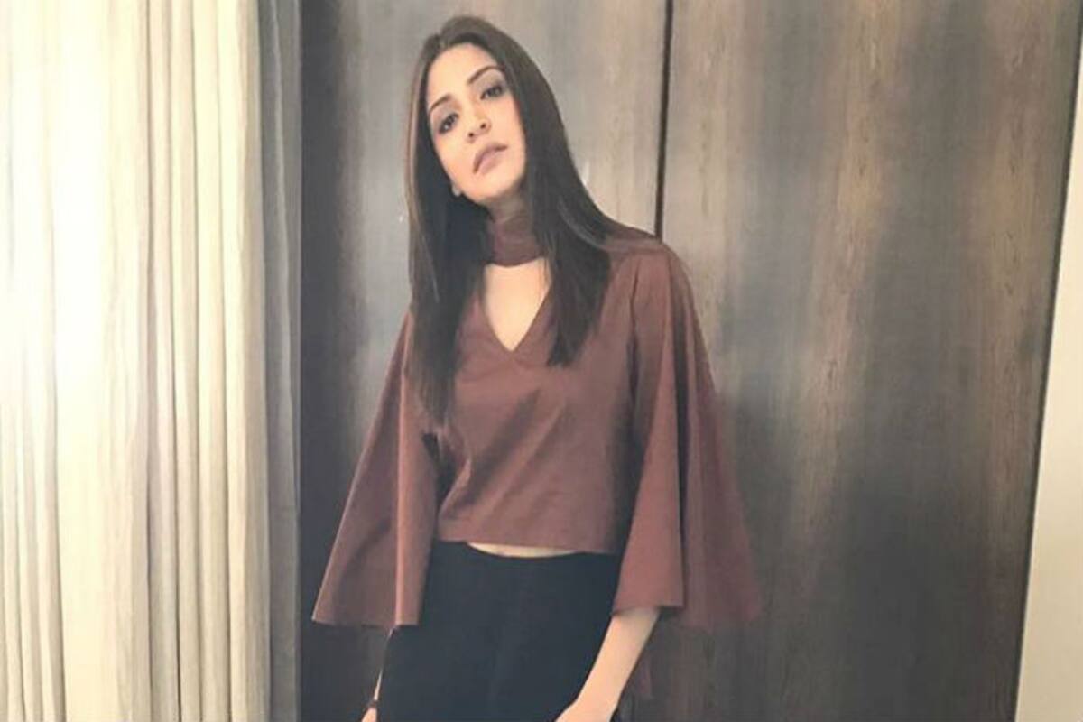Anushka Sharma Pulls Off The Cutest Girl Next Door Look With Her