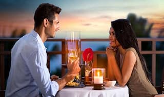 Valentine Week List 2020 Dates: Don   t Miss Sequence of Giving Rose, Chocolate, Teddy, Kiss to Your Partner