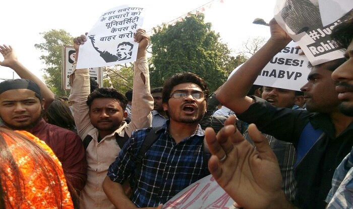 Delhi University protests LIVE: Students shout anti-ABVP slogans ...