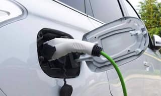 Essel Infraprojects Ltd Launches Electric Vehicle Charging, Battery Swapping Infrastructure in Lucknow