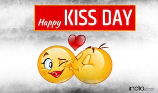 Kiss Day 2017 Wishes: Best Kiss Day SMS, WhatsApp & Facebook Messages to send Happy Kiss Day greetings on this Valentine Week!