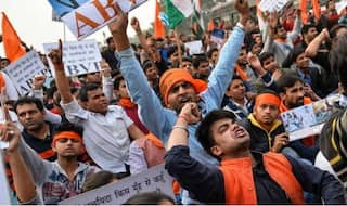 देशभक्ति को लेकर शिवसेना ने बीजेपी पर किया हमला, कहा अपनी सहुलियत के लिए भाजपा बदल रही है इसकी परिभाषा