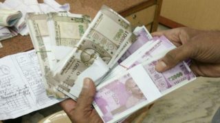 कर्नाटक के पूर्व उपमुख्यमंत्री के घर आयकर छापे, 5 करोड़ रुपये नकद जब्त
