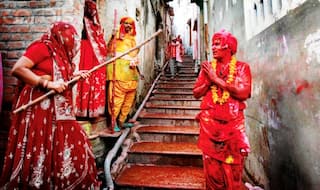 Happy Holi 2018: Here's All You Need to Know About Laddu Mar Holi and Lath Mar Holi