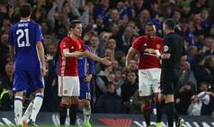 FA Cup: Chelsea knockout ten-man Manchester United after 1-0 win