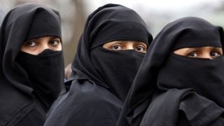 नीलामी के लिए मुस्लिम महिलाओं के फोटो शेयर करने का मामला, 'Bully Bai' ऐप और Twitter हैंडल के खिलाफ FIR