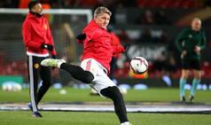 Bastian Schweinsteiger signs for MLS side Chicago Fire from Manchester United