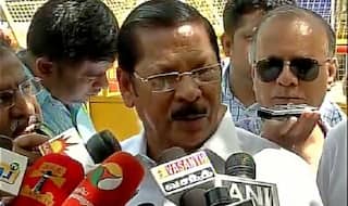 RK Nagar bypoll: DMK accuses AIADMK of bribing voters, asks EC to replace officials