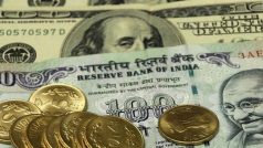 Rupee Against Dollar: डॉलर के मुकाबले रुपया 12 पैसे टूटकर 79.06 पर आया, RBI के कदम से गिरावट सीमित
